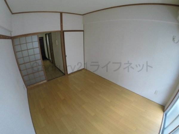 ミリオンハイツ
