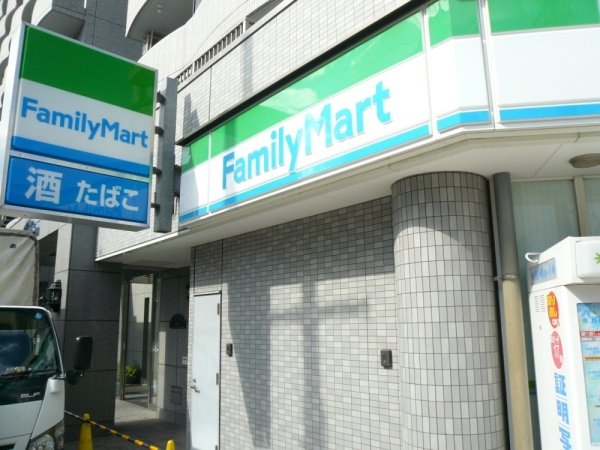 アクアプレイス梅田２(ファミリーマート天六駅前店)