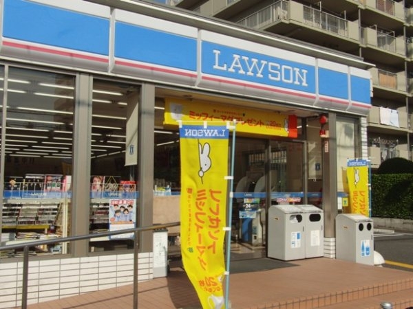 アメニティー新高2番館(ローソン・十三市民病院前店)
