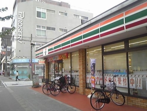 グランパシフィック十三(セブンーイレブン大阪塚本3丁目店)