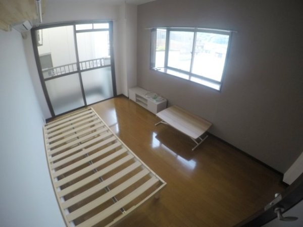 吹田市垂水町２丁目のマンション