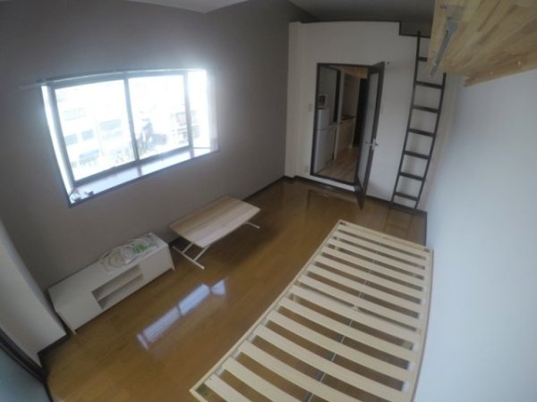 吹田市垂水町２丁目のマンション