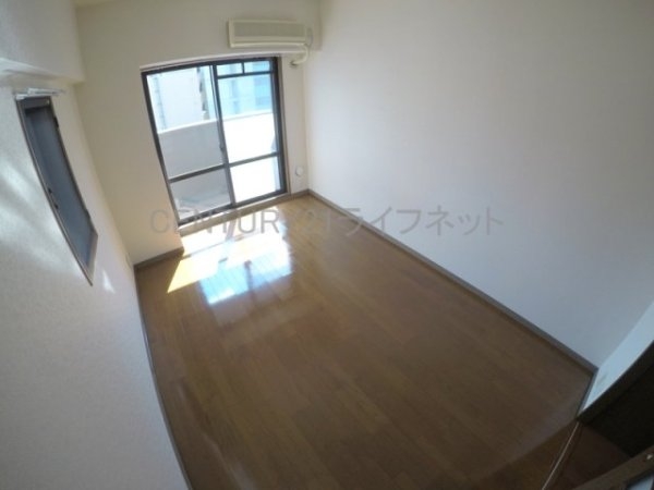 大阪市淀川区東三国４丁目のマンション