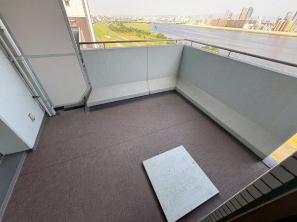 大阪市淀川区十三東１丁目のマンション