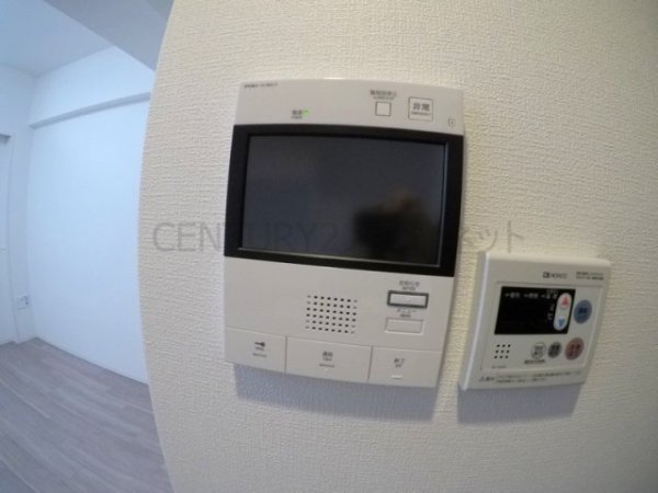 プレサンス江坂ベルフィーヌ