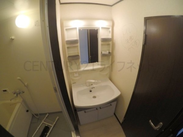 サンフラッツ新大阪本館