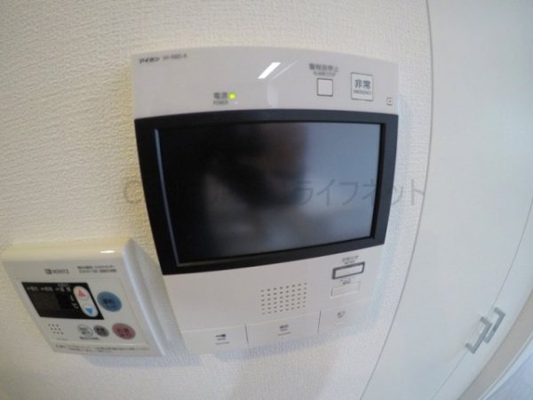 プレサンス江坂ベルフィーヌ