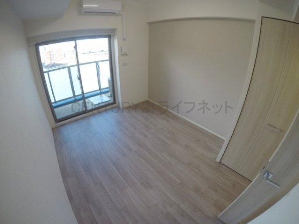 プレサンスOSAKA西中島リエゾン