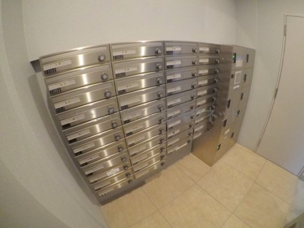 ファーストフィオーレ江坂レガリス