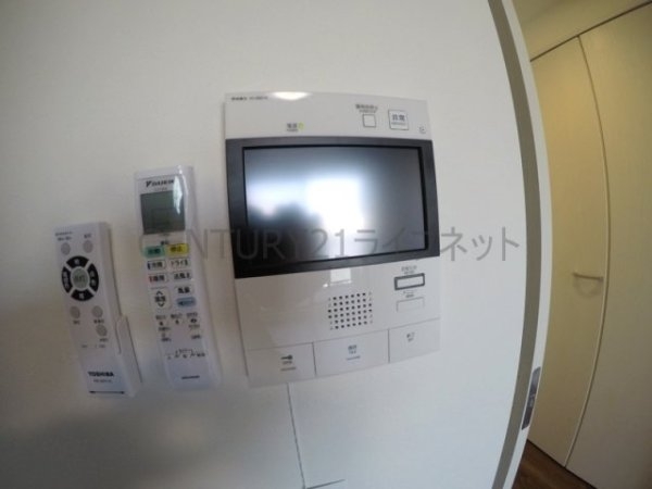 プレサンス江坂クォーレ