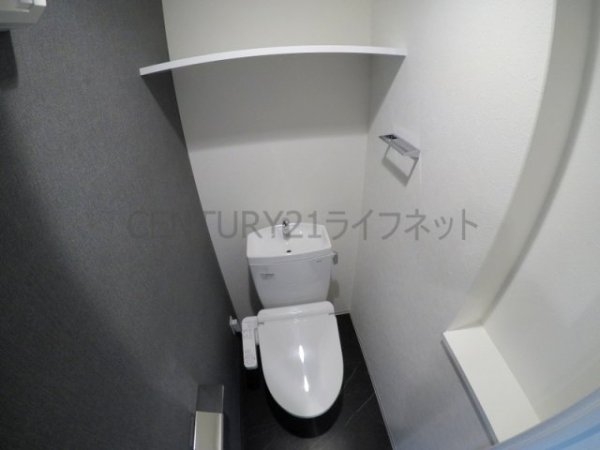 プレサンス江坂クォーレ