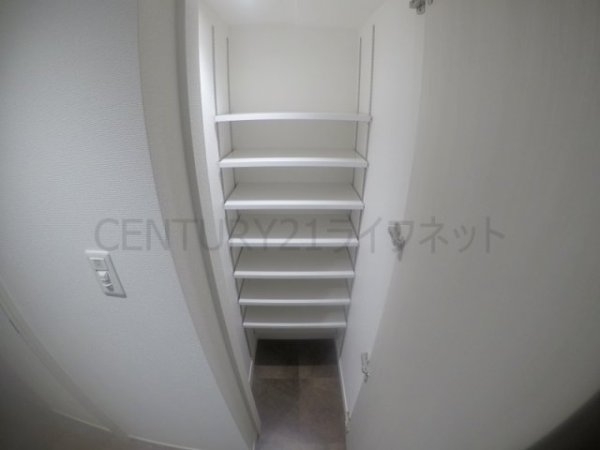 大阪市淀川区十三東２丁目のマンション