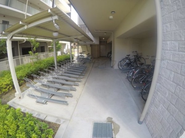 大阪市淀川区十三東３丁目のマンション