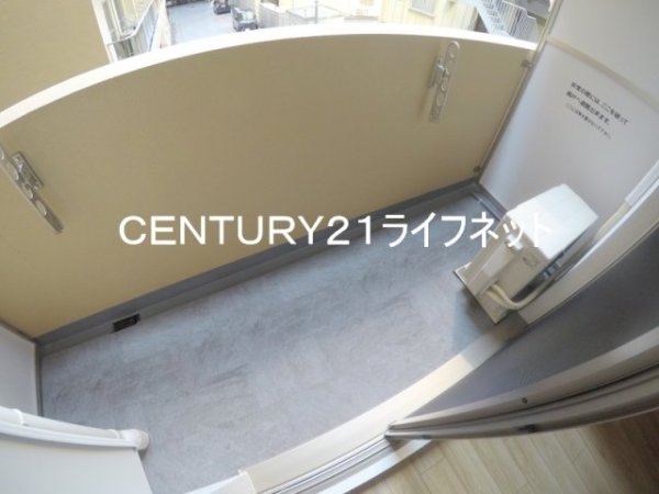セレニテ江坂グランデ