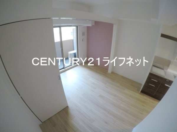 セレニテ江坂グランデ