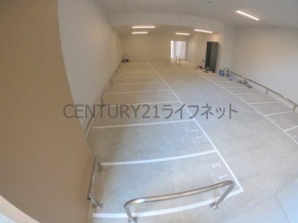セレニテ江坂グランデ