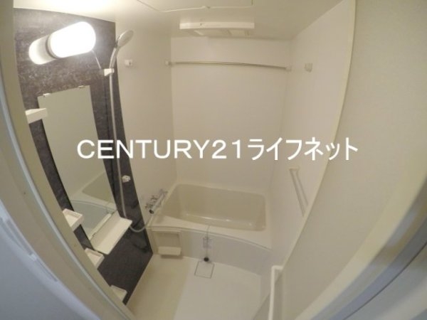 セレニテ江坂グランデ