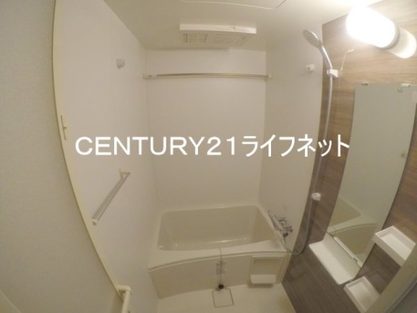 セレニテ江坂グランデ