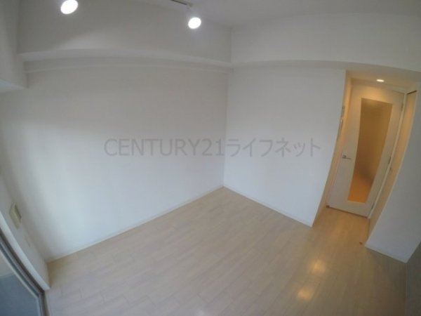 セレニテ江坂四番館