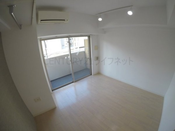 セレニテ江坂四番館