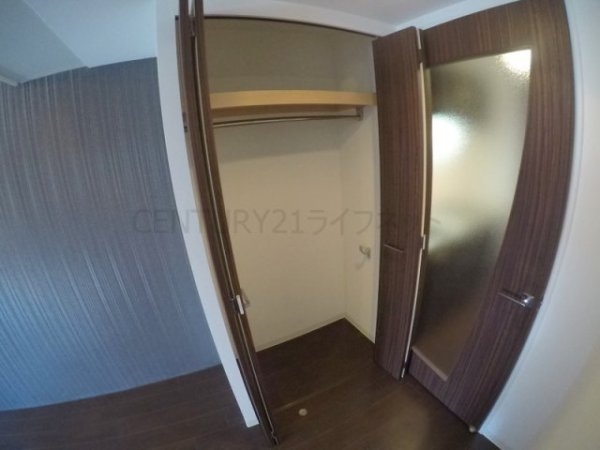 セレニテ江坂四番館