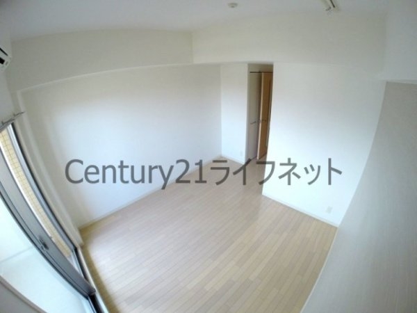 アーバンフラッツ新大阪1