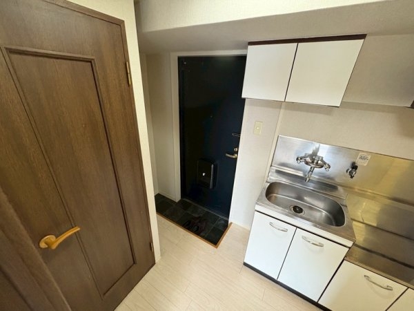 大阪市淀川区十三東１丁目のマンション