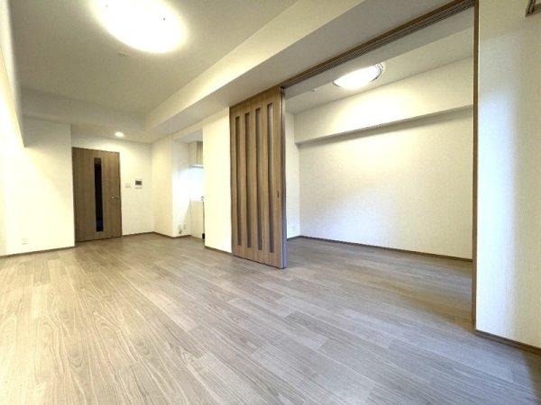 プレジオ西中島ASIAN
