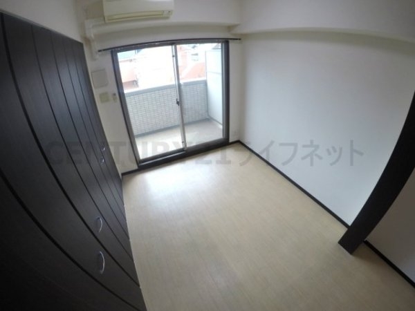 プレジオ江坂