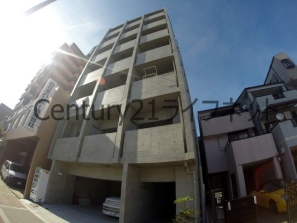 Ritz　SQUARE　Qbe