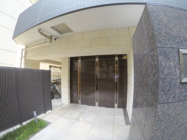 大阪市北区曾根崎新地２丁目のマンション