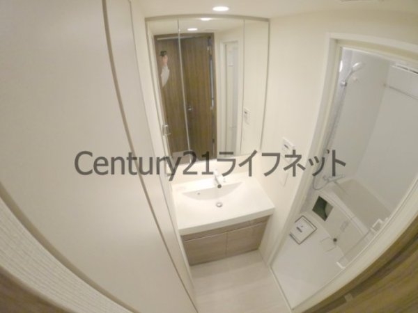 コンフォリアリヴ南森町Q