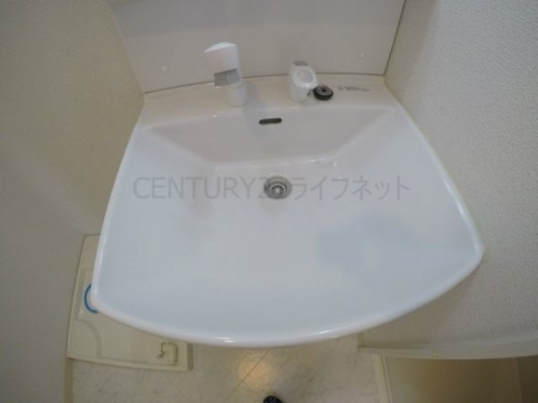 アスリート江坂2番館