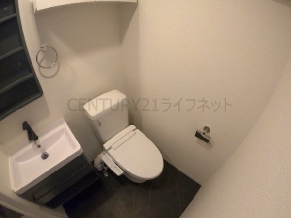 アドバンス江坂ラシュレ