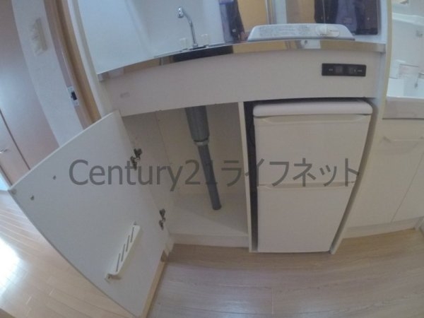 エスリード南森町駅前