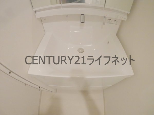 フジマン南森町