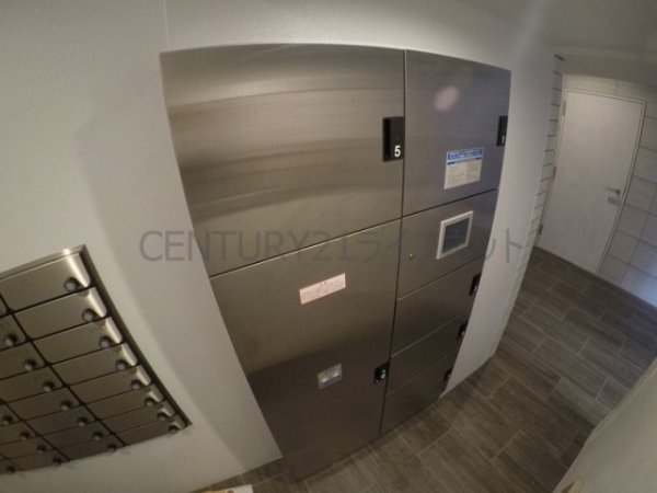 ワールドアイ江坂アルバ