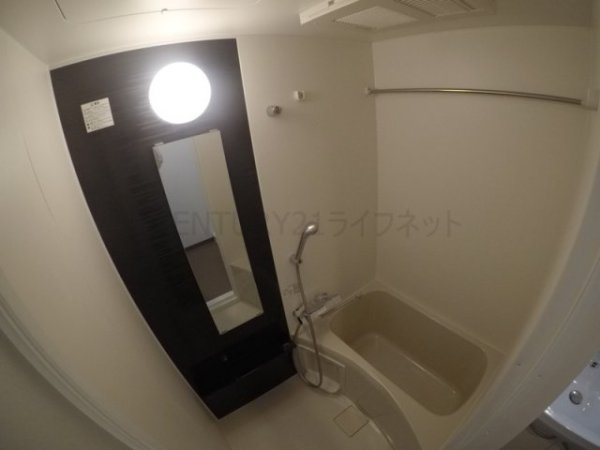 ワールドアイ江坂アルバ