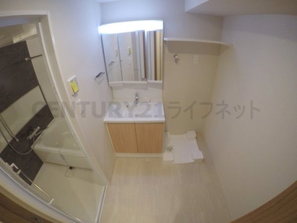 スプランディッド江坂駅前