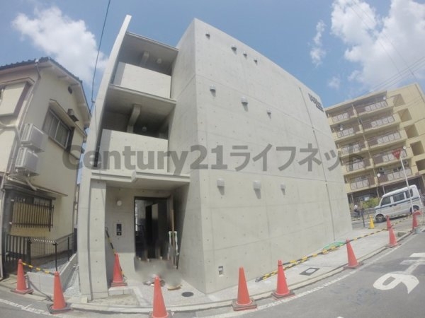 RitzSQUAREstudioQbe