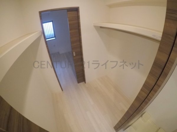 ファミーユ江坂