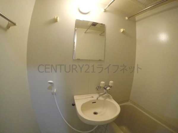 ローズコーポ西中島