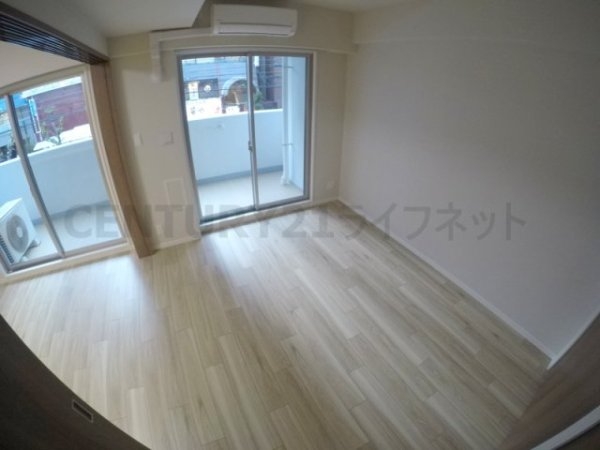 スプランディッド江坂駅前