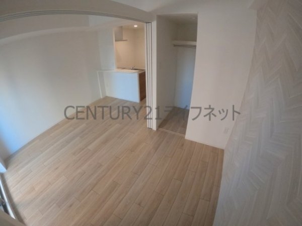 セレニテ江坂グランデ