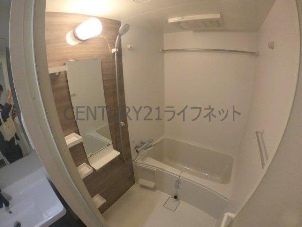 セレニテ江坂グランデ