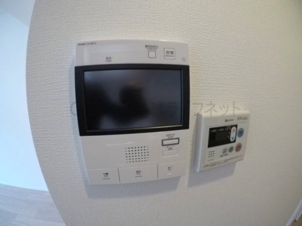 プレサンス江坂ベルフィーヌ