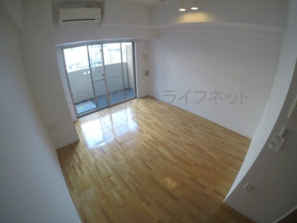 吹田市垂水町３丁目のマンション