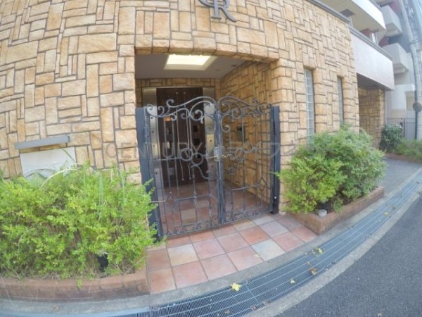 吹田市広芝町のマンション