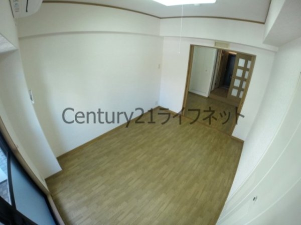 大阪市淀川区十三東１丁目のマンション