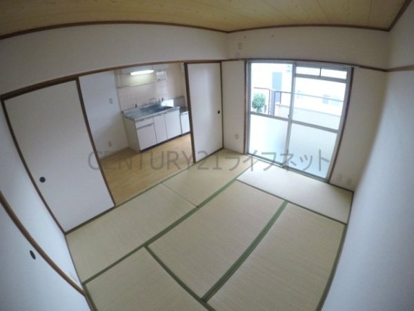 大阪市淀川区三国本町２丁目のマンション